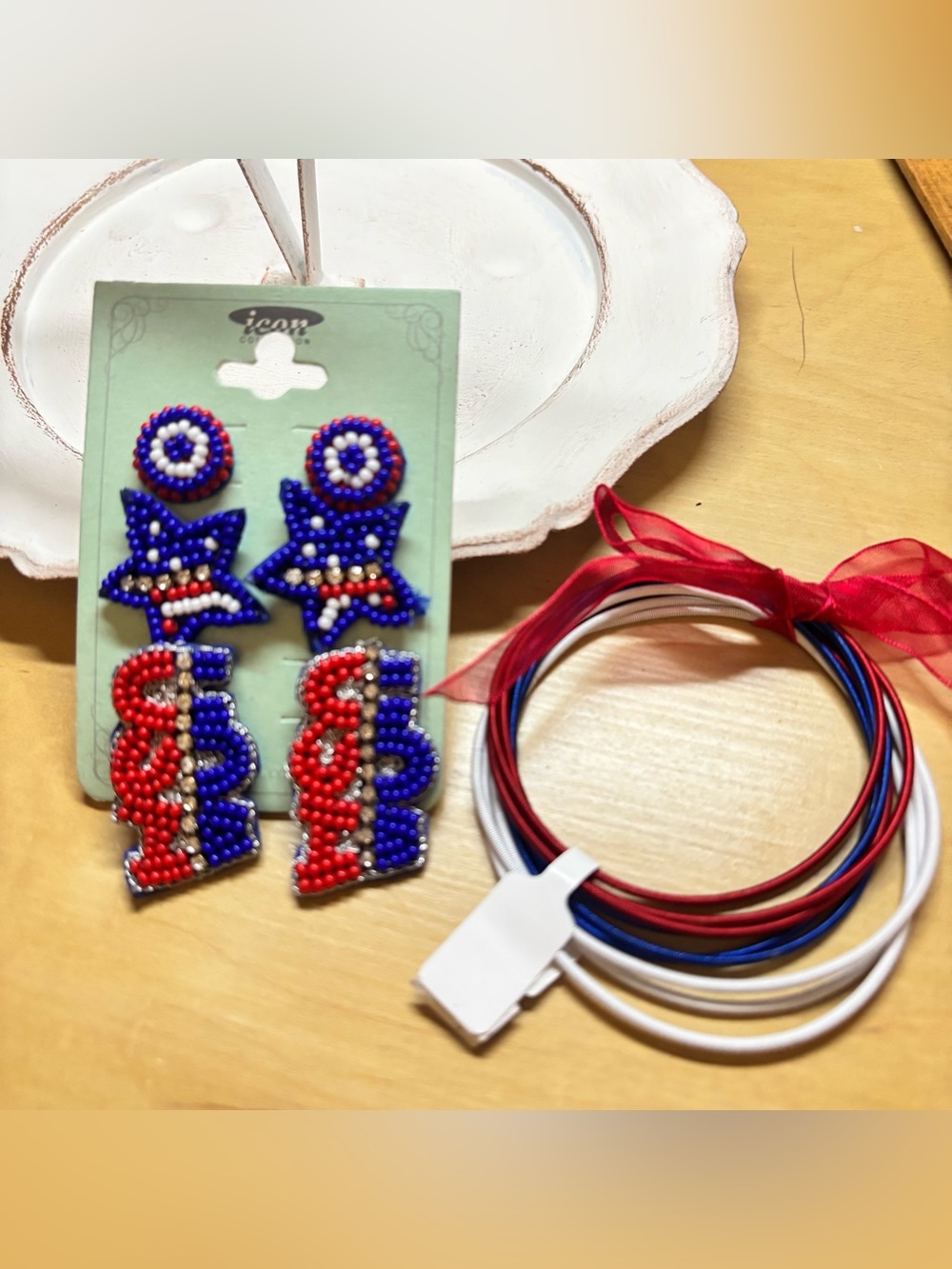 Patriotic 3 pair Beaded Star Earrings & Bracelet Set - Red, White & Blue